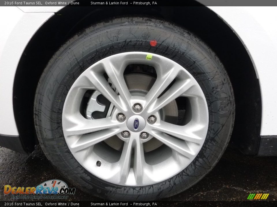 2016 Ford Taurus SEL Oxford White / Dune Photo #5