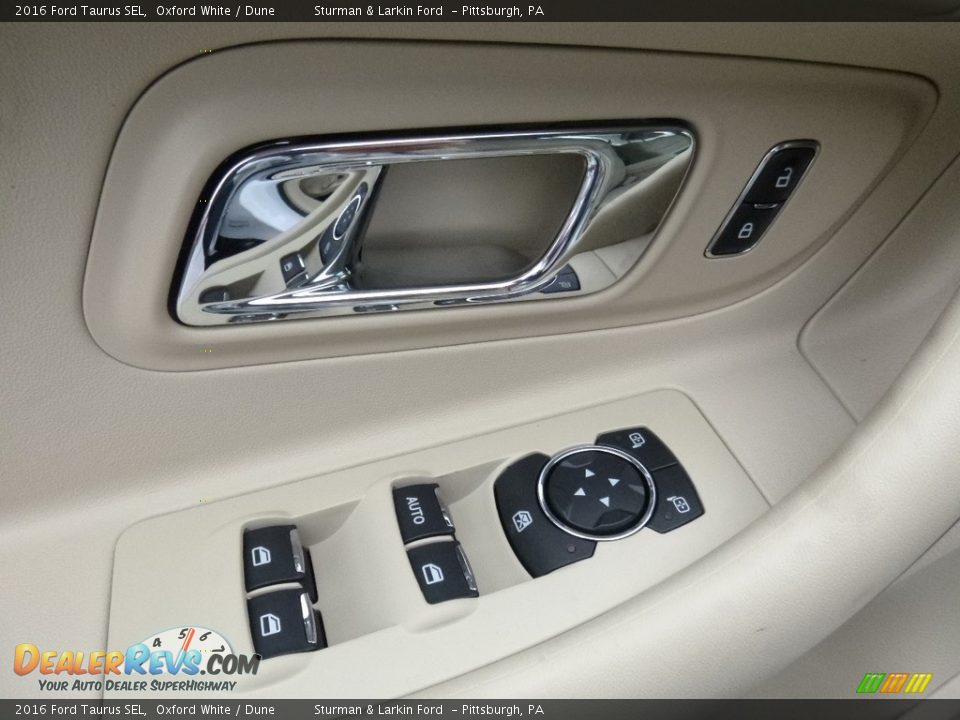 2016 Ford Taurus SEL Oxford White / Dune Photo #9
