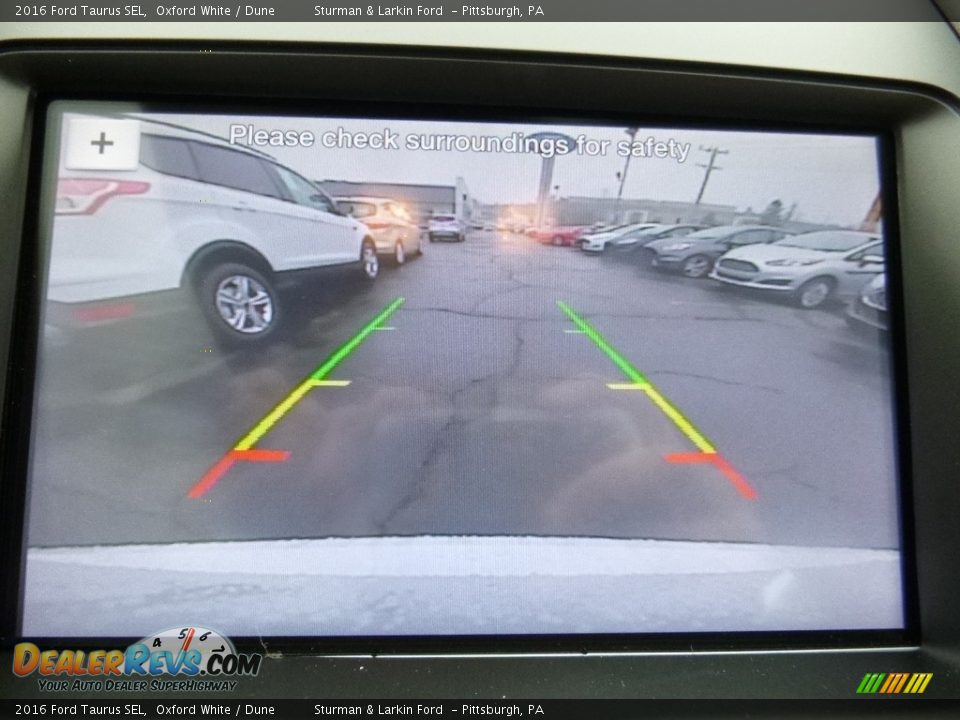 2016 Ford Taurus SEL Oxford White / Dune Photo #13