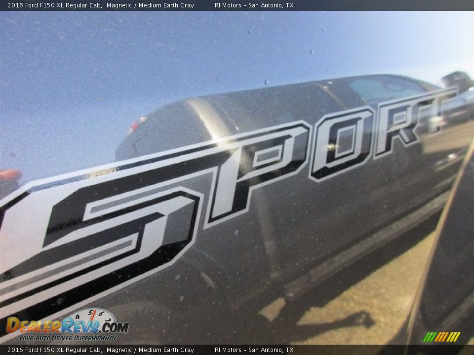 2016 Ford F150 XL Regular Cab Magnetic / Medium Earth Gray Photo #8