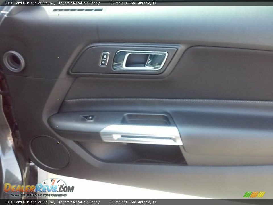 2016 Ford Mustang V6 Coupe Magnetic Metallic / Ebony Photo #33