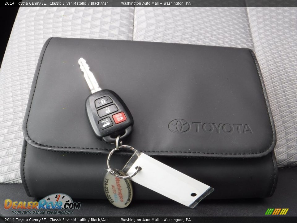 2014 Toyota Camry SE Classic Silver Metallic / Black/Ash Photo #18
