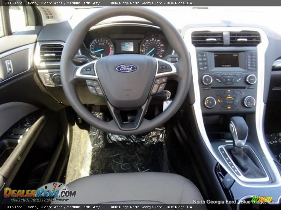 2016 Ford Fusion S Oxford White / Medium Earth Gray Photo #16