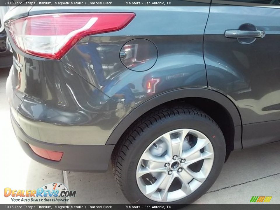 2016 Ford Escape Titanium Magnetic Metallic / Charcoal Black Photo #5