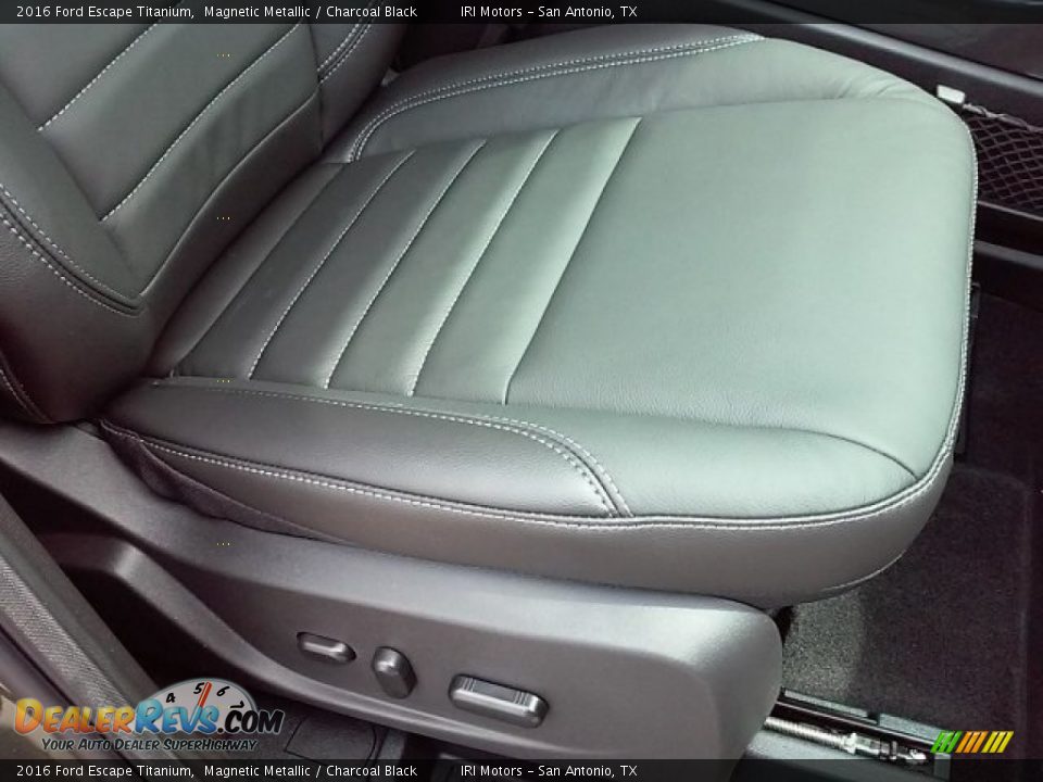 2016 Ford Escape Titanium Magnetic Metallic / Charcoal Black Photo #15