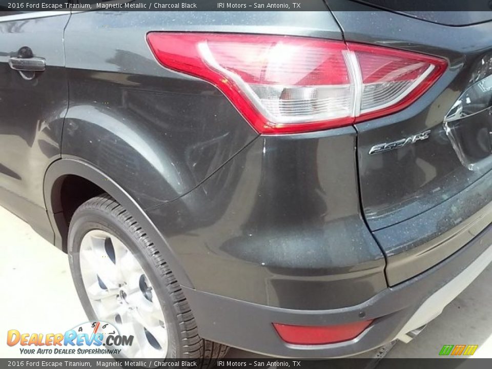 2016 Ford Escape Titanium Magnetic Metallic / Charcoal Black Photo #25