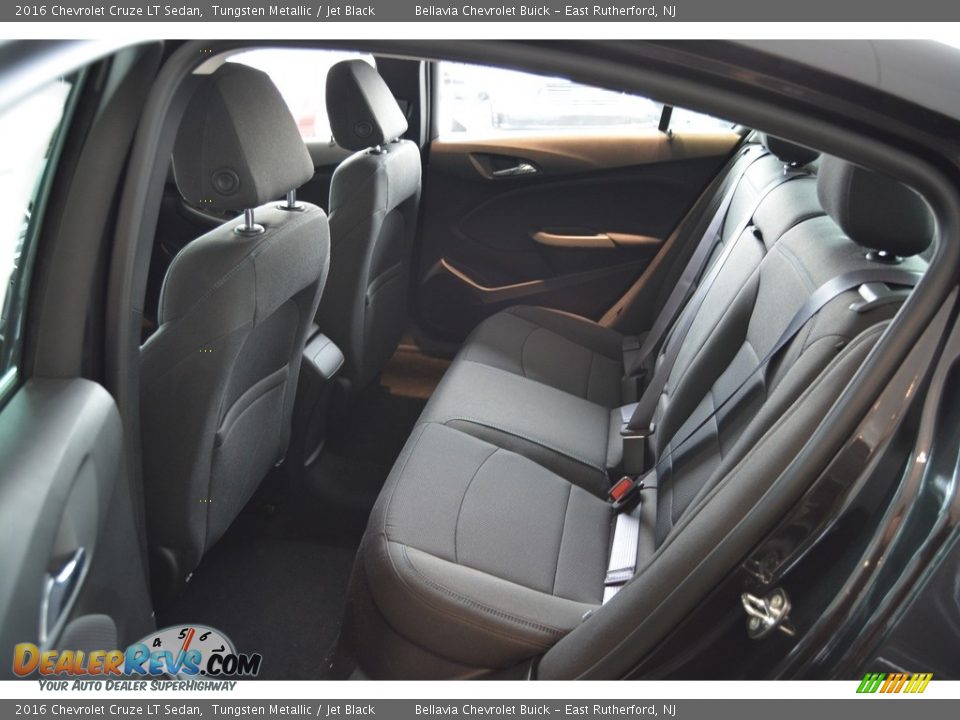 2016 Chevrolet Cruze LT Sedan Tungsten Metallic / Jet Black Photo #8