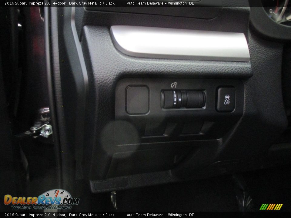 2016 Subaru Impreza 2.0i 4-door Dark Gray Metallic / Black Photo #32