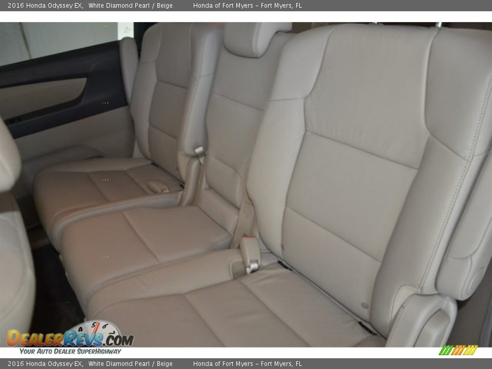 2016 Honda Odyssey EX White Diamond Pearl / Beige Photo #29