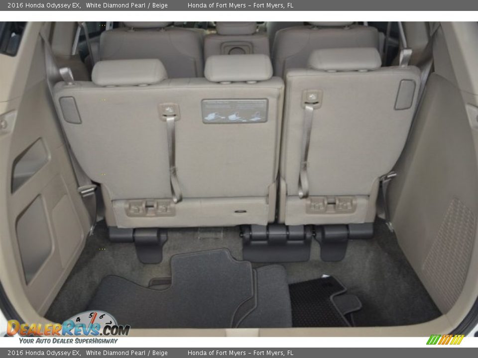 2016 Honda Odyssey EX White Diamond Pearl / Beige Photo #30
