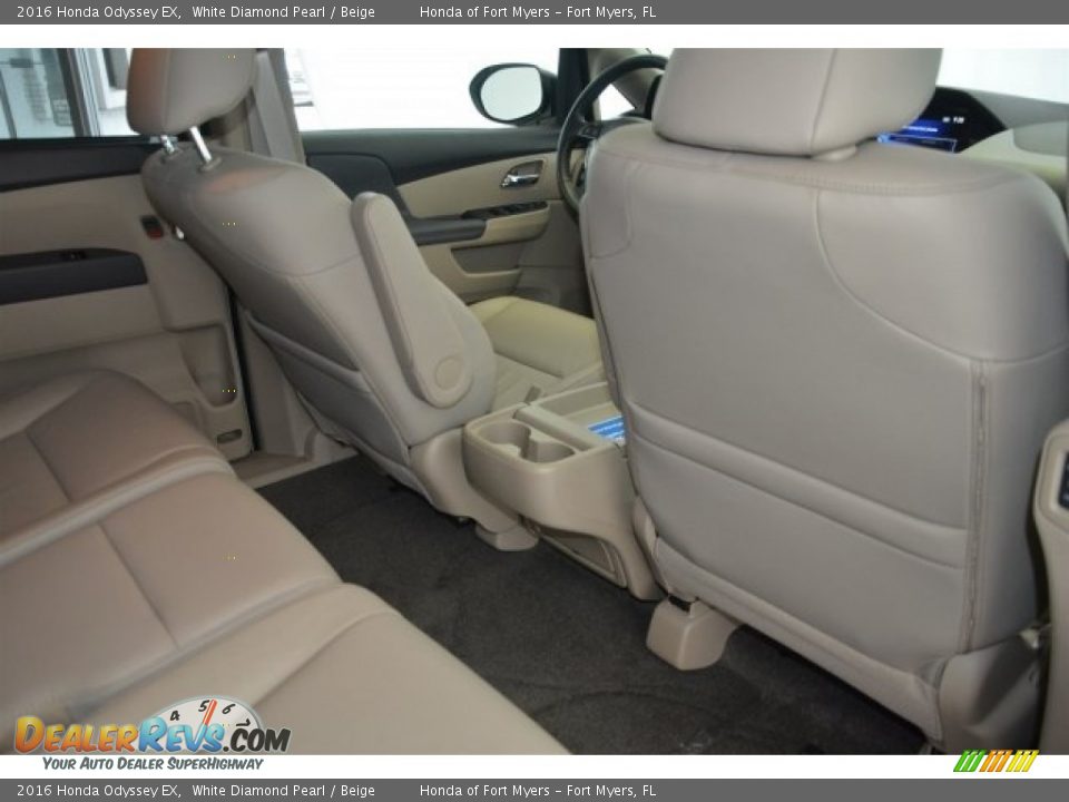 2016 Honda Odyssey EX White Diamond Pearl / Beige Photo #32