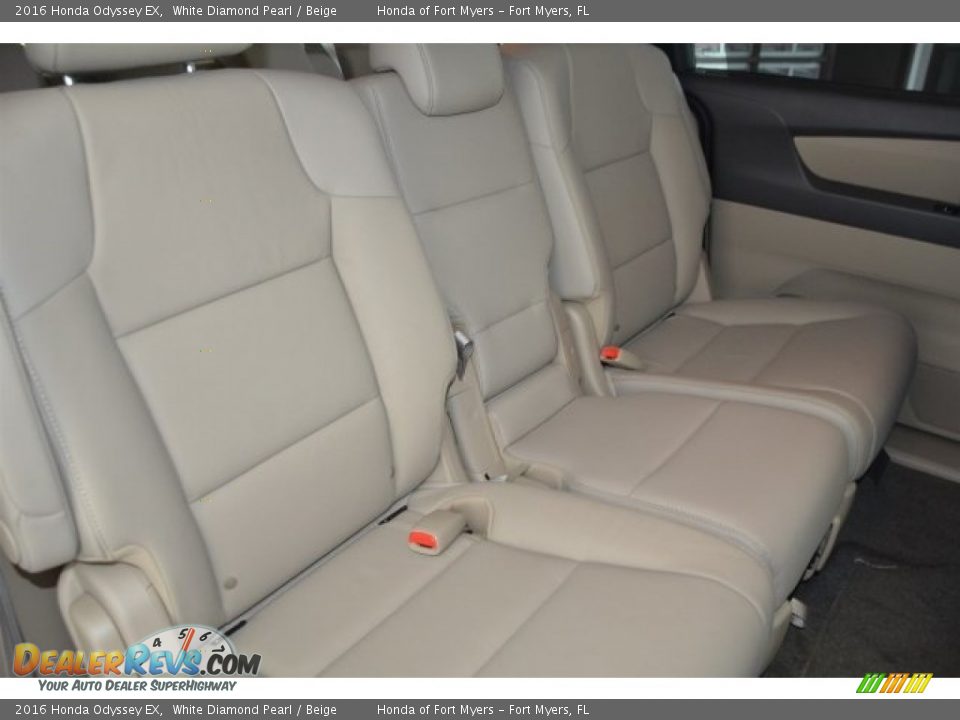 2016 Honda Odyssey EX White Diamond Pearl / Beige Photo #33