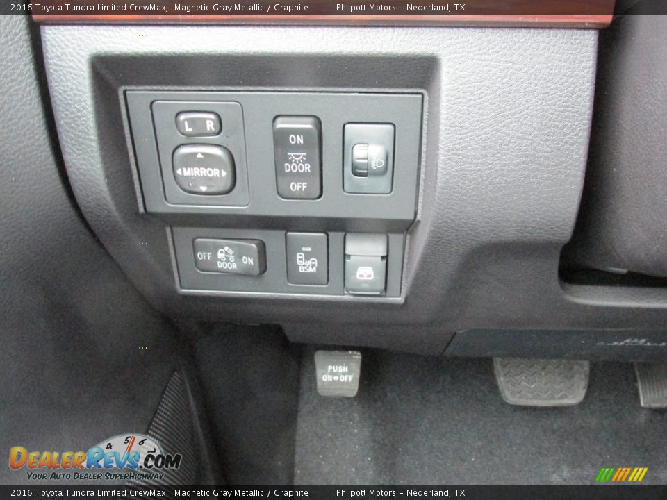 Controls of 2016 Toyota Tundra Limited CrewMax Photo #32