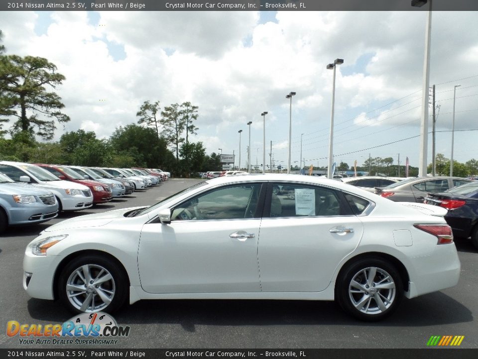 2014 Nissan Altima 2.5 SV Pearl White / Beige Photo #2