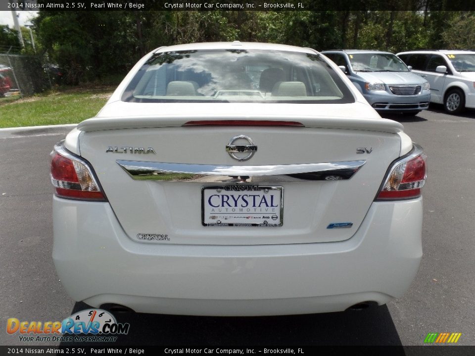 2014 Nissan Altima 2.5 SV Pearl White / Beige Photo #7
