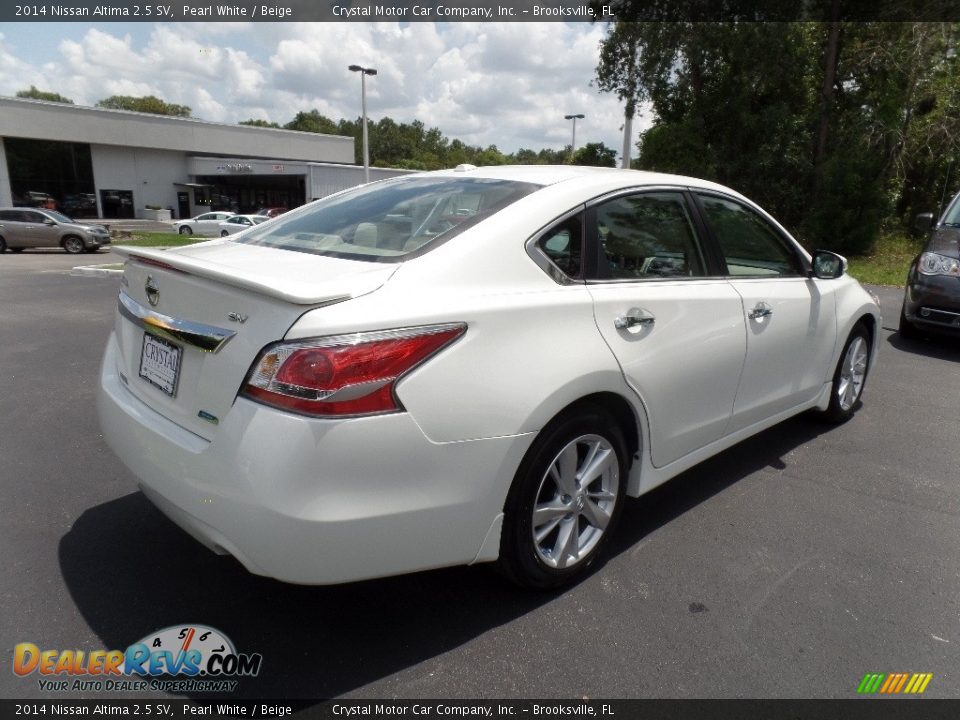 2014 Nissan Altima 2.5 SV Pearl White / Beige Photo #8