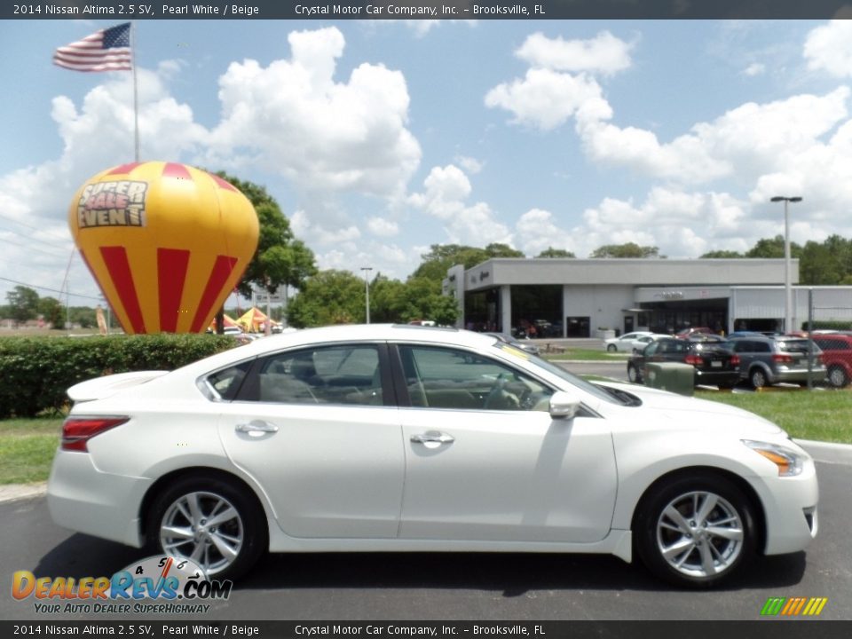 2014 Nissan Altima 2.5 SV Pearl White / Beige Photo #9