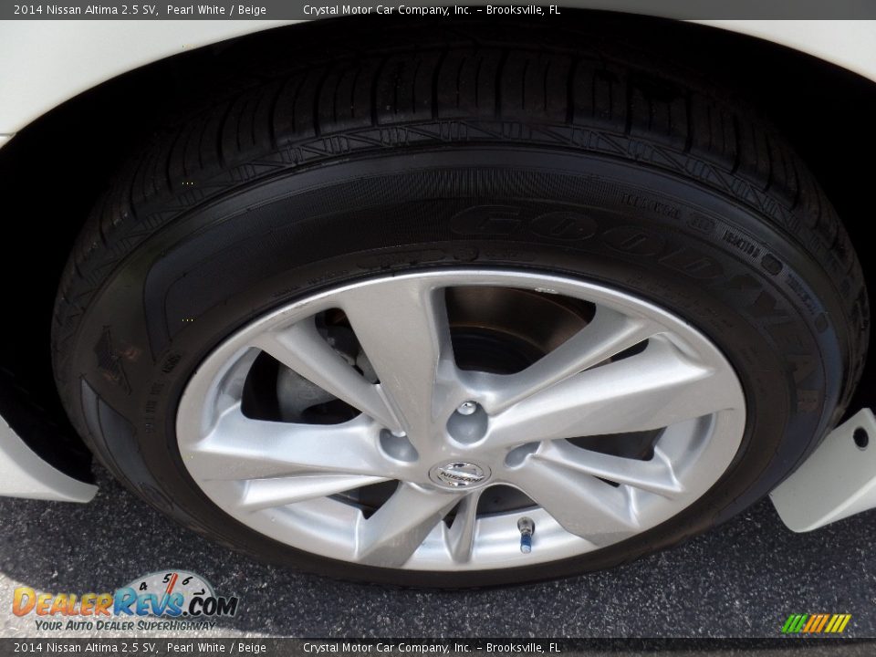 2014 Nissan Altima 2.5 SV Pearl White / Beige Photo #14