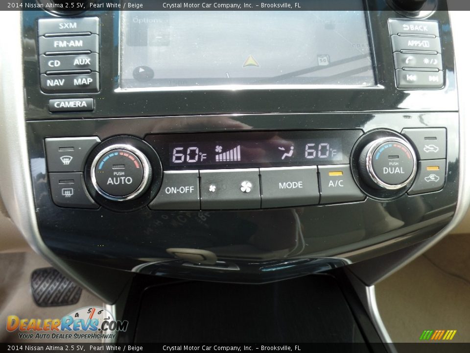 2014 Nissan Altima 2.5 SV Pearl White / Beige Photo #20