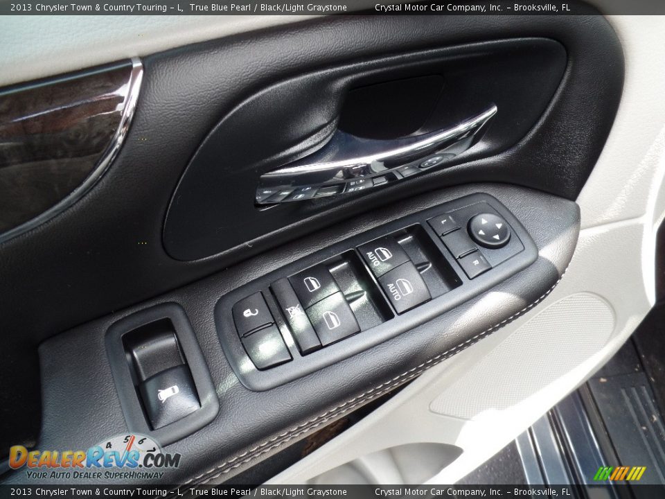 2013 Chrysler Town & Country Touring - L True Blue Pearl / Black/Light Graystone Photo #20