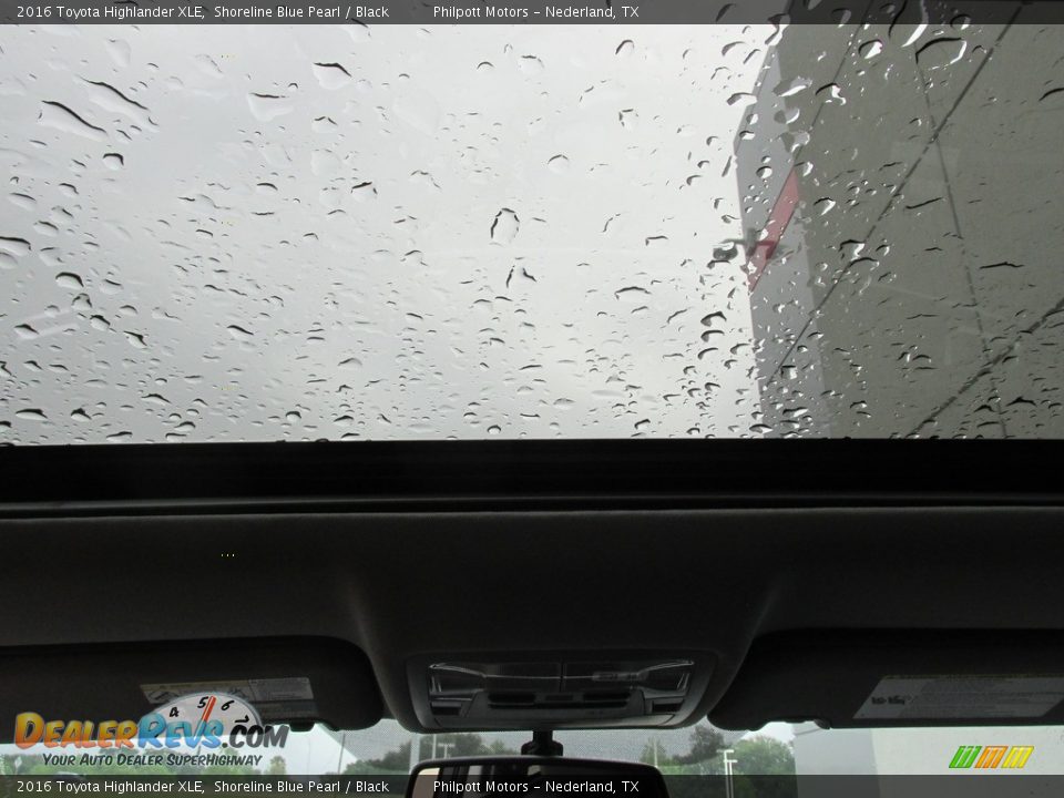 2016 Toyota Highlander XLE Shoreline Blue Pearl / Black Photo #25