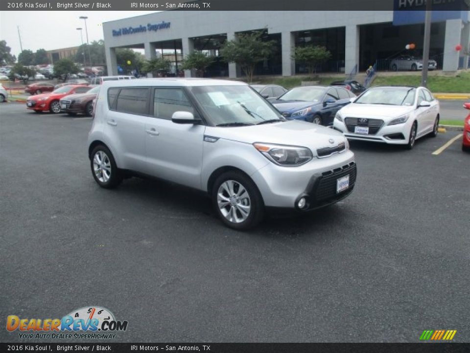 2016 Kia Soul ! Bright Silver / Black Photo #1