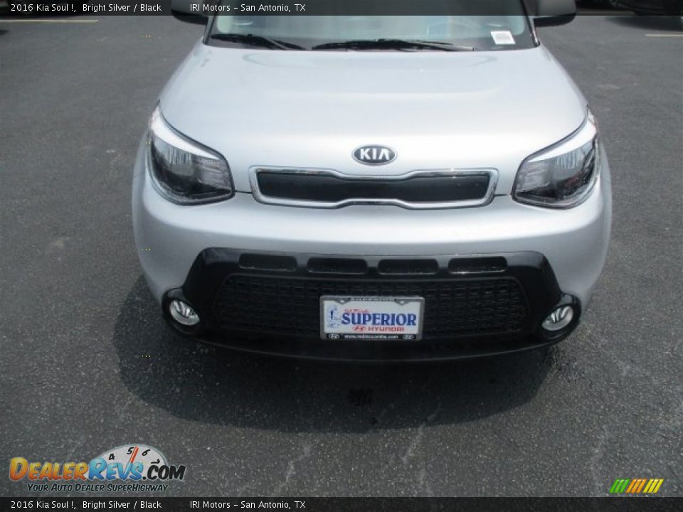 2016 Kia Soul ! Bright Silver / Black Photo #4