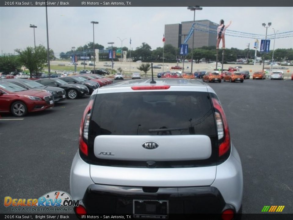 2016 Kia Soul ! Bright Silver / Black Photo #6