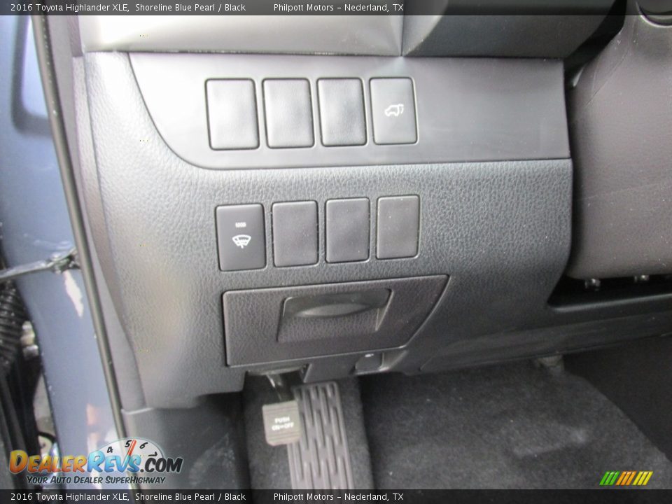 2016 Toyota Highlander XLE Shoreline Blue Pearl / Black Photo #35