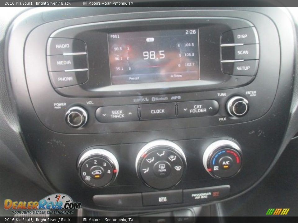 2016 Kia Soul ! Bright Silver / Black Photo #15