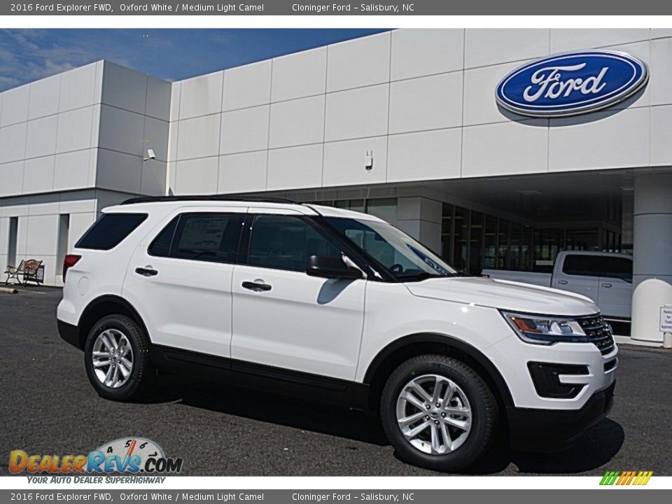 2016 Ford Explorer FWD Oxford White / Medium Light Camel Photo #1