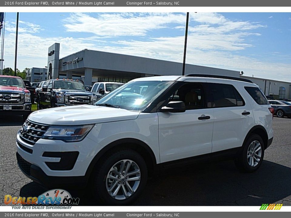 2016 Ford Explorer FWD Oxford White / Medium Light Camel Photo #3
