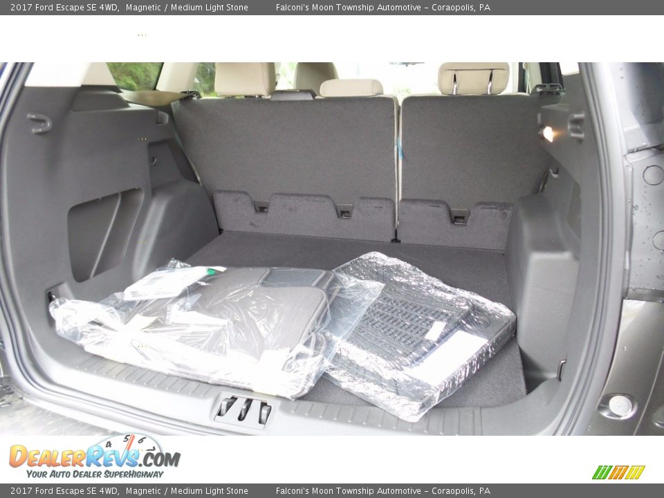 2017 Ford Escape SE 4WD Magnetic / Medium Light Stone Photo #6