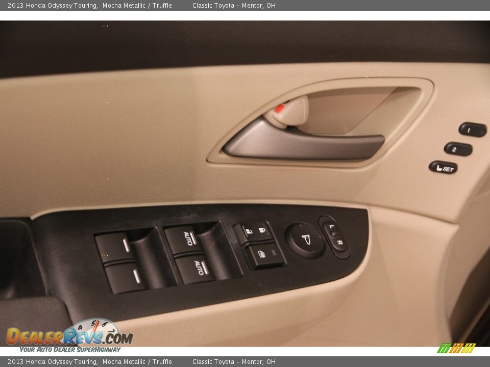 2013 Honda Odyssey Touring Mocha Metallic / Truffle Photo #5