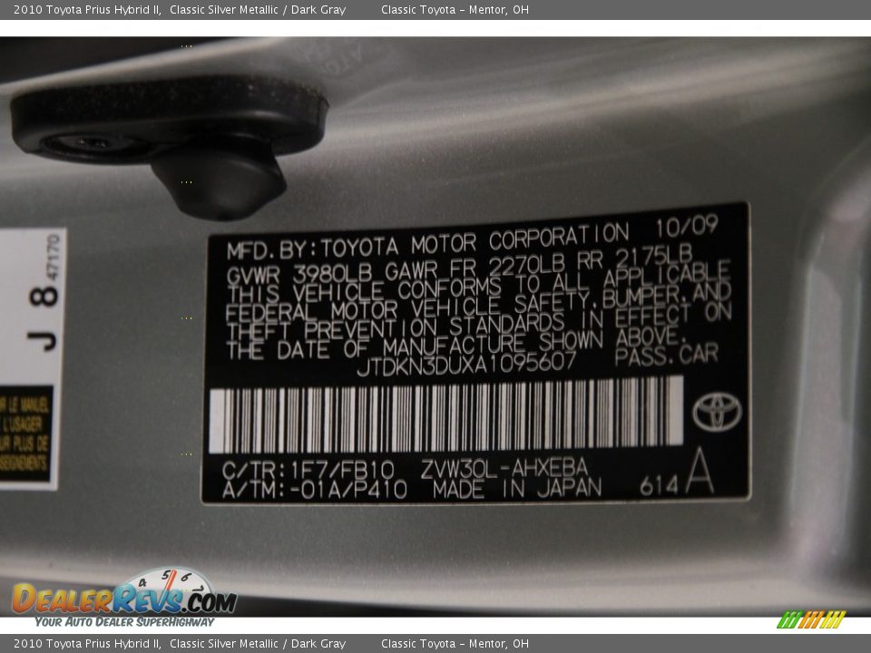 2010 Toyota Prius Hybrid II Classic Silver Metallic / Dark Gray Photo #17