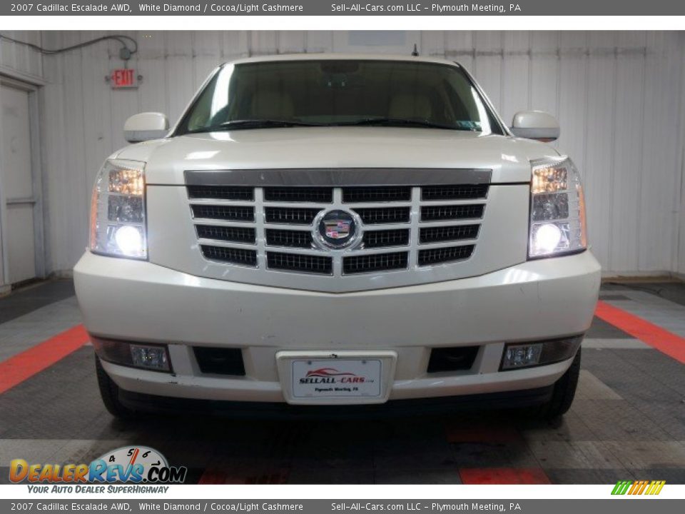 2007 Cadillac Escalade AWD White Diamond / Cocoa/Light Cashmere Photo #4