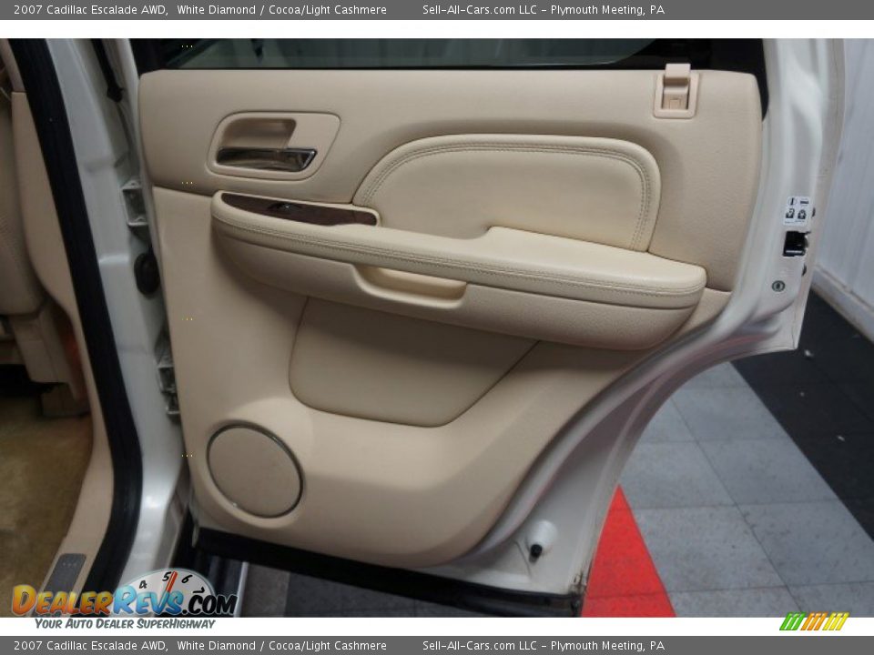 2007 Cadillac Escalade AWD White Diamond / Cocoa/Light Cashmere Photo #17