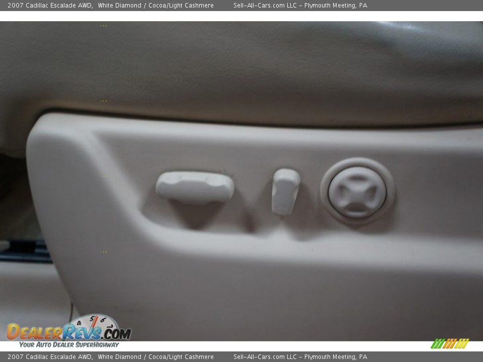 2007 Cadillac Escalade AWD White Diamond / Cocoa/Light Cashmere Photo #27