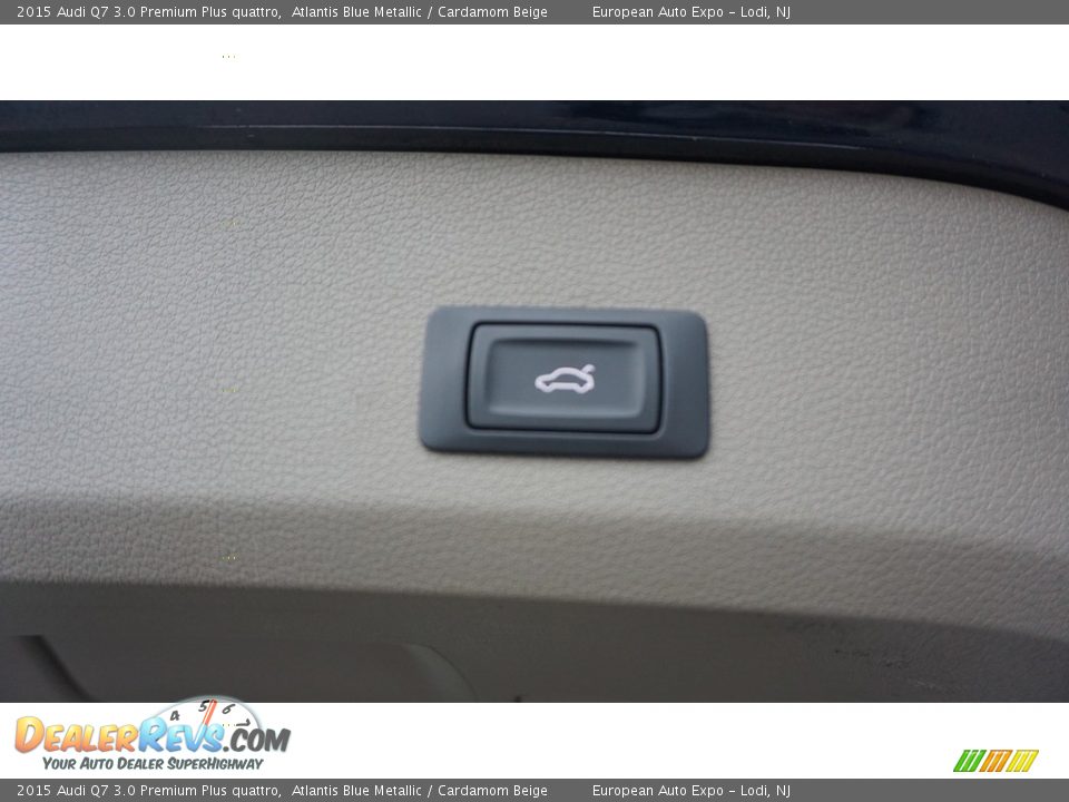 2015 Audi Q7 3.0 Premium Plus quattro Atlantis Blue Metallic / Cardamom Beige Photo #32