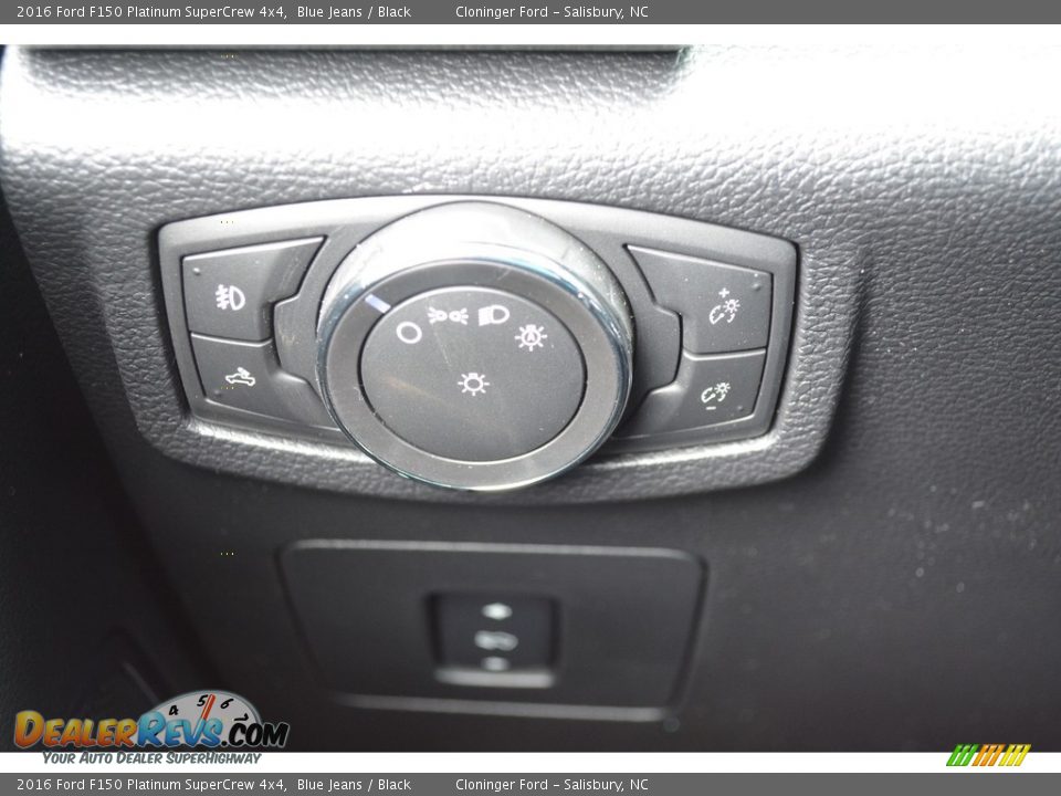 2016 Ford F150 Platinum SuperCrew 4x4 Blue Jeans / Black Photo #28