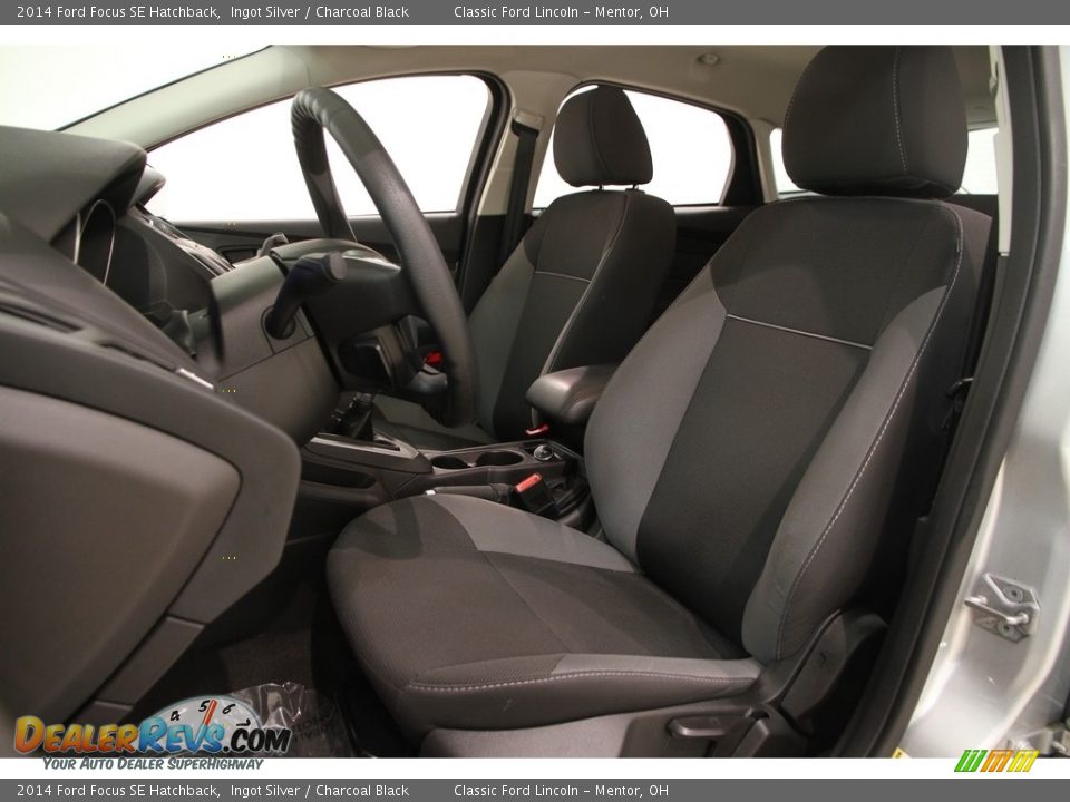 2014 Ford Focus SE Hatchback Ingot Silver / Charcoal Black Photo #5