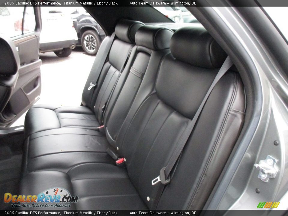2006 Cadillac DTS Performance Titanium Metallic / Ebony Black Photo #18