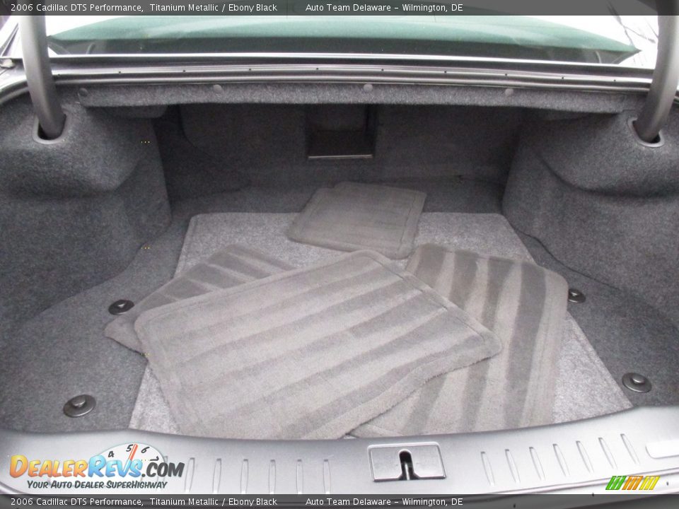 2006 Cadillac DTS Performance Titanium Metallic / Ebony Black Photo #19