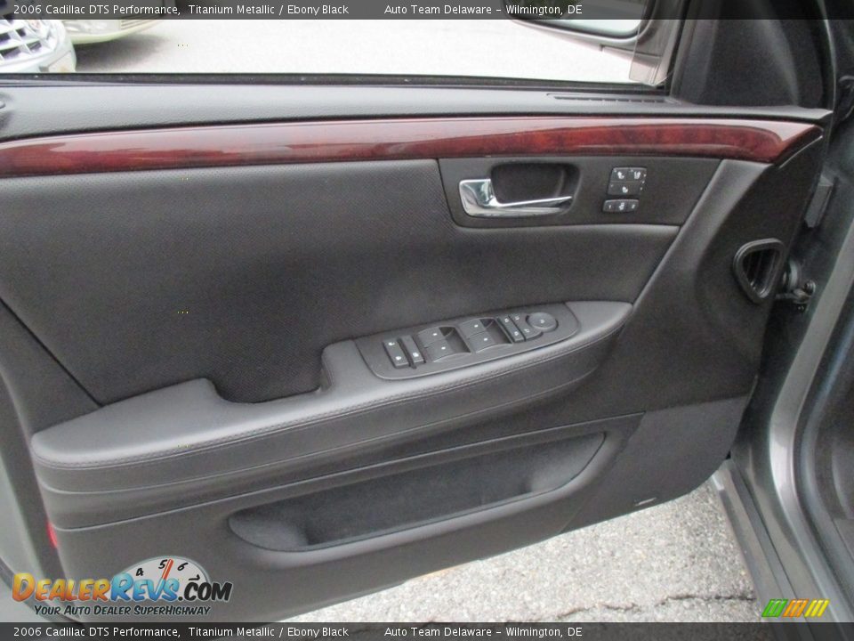 2006 Cadillac DTS Performance Titanium Metallic / Ebony Black Photo #22