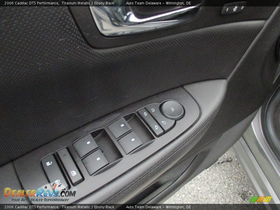 2006 Cadillac DTS Performance Titanium Metallic / Ebony Black Photo #27