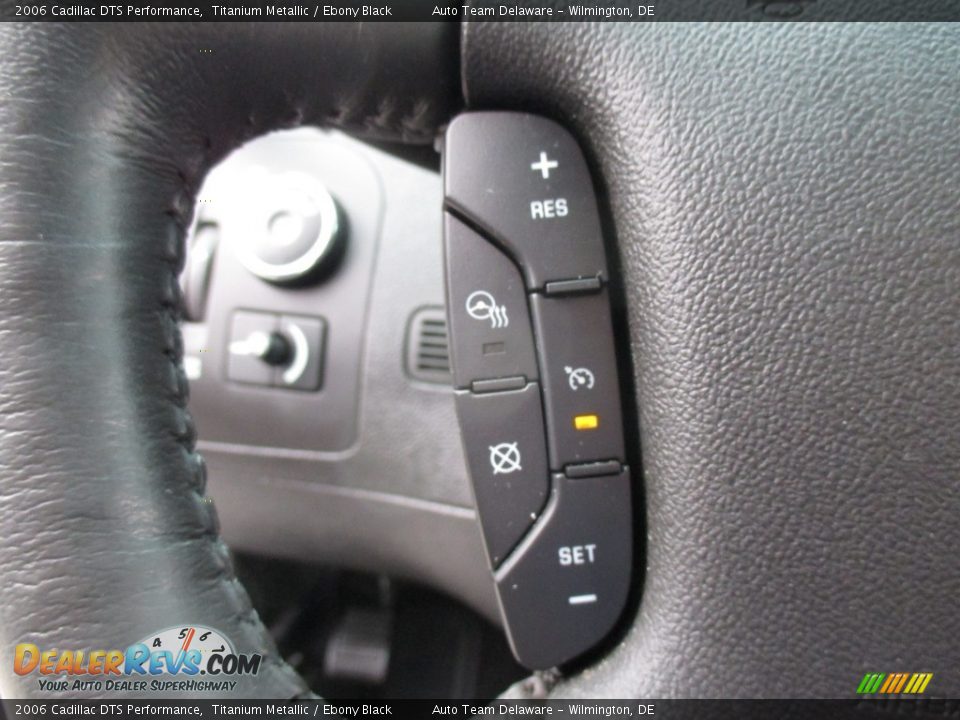 2006 Cadillac DTS Performance Titanium Metallic / Ebony Black Photo #31