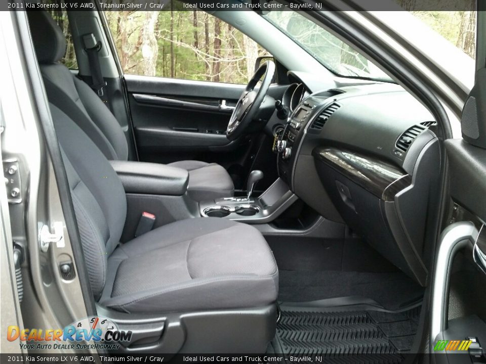 2011 Kia Sorento LX V6 AWD Titanium Silver / Gray Photo #12