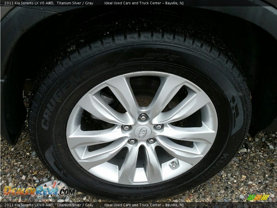 2011 Kia Sorento LX V6 AWD Titanium Silver / Gray Photo #28