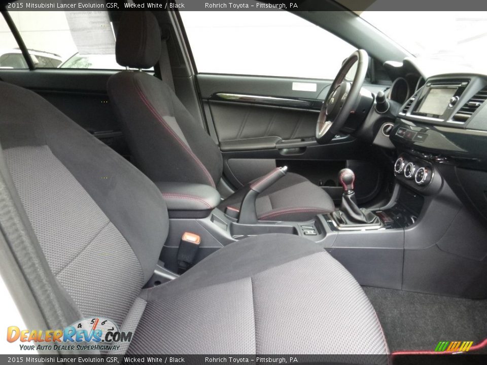 Front Seat of 2015 Mitsubishi Lancer Evolution GSR Photo #12
