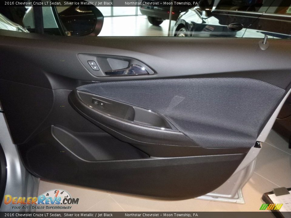 2016 Chevrolet Cruze LT Sedan Silver Ice Metallic / Jet Black Photo #3